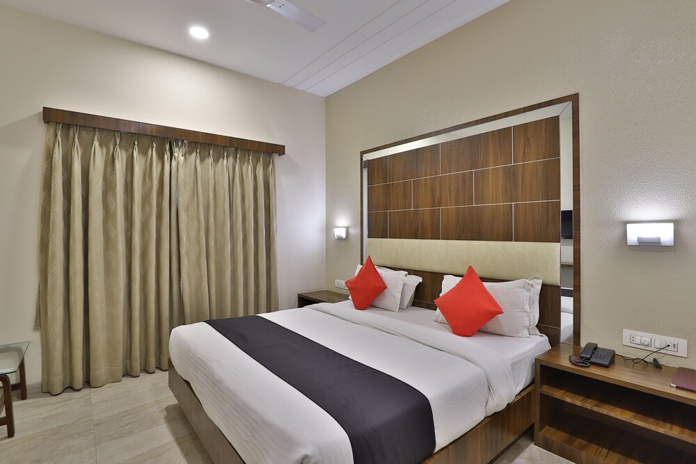 Hare Krishna Hotel - carbon neutral hotel in Navsari