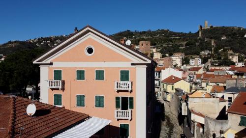Noliday Riviera Prestige Apartment — 4-Star Luxury Hotel in Noli, Italy