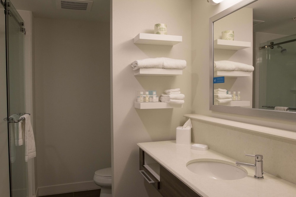 Hampton Inn & Suites Boone - photo 30