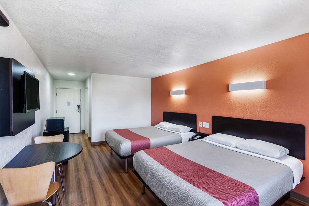 Motel 6 Bedford TX Fort Worth - photo 18