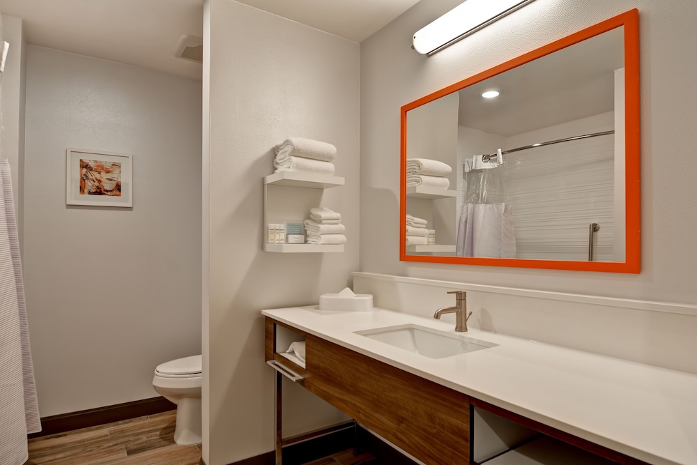 Hampton Inn & Suites Tucson Tech Park - photo 13