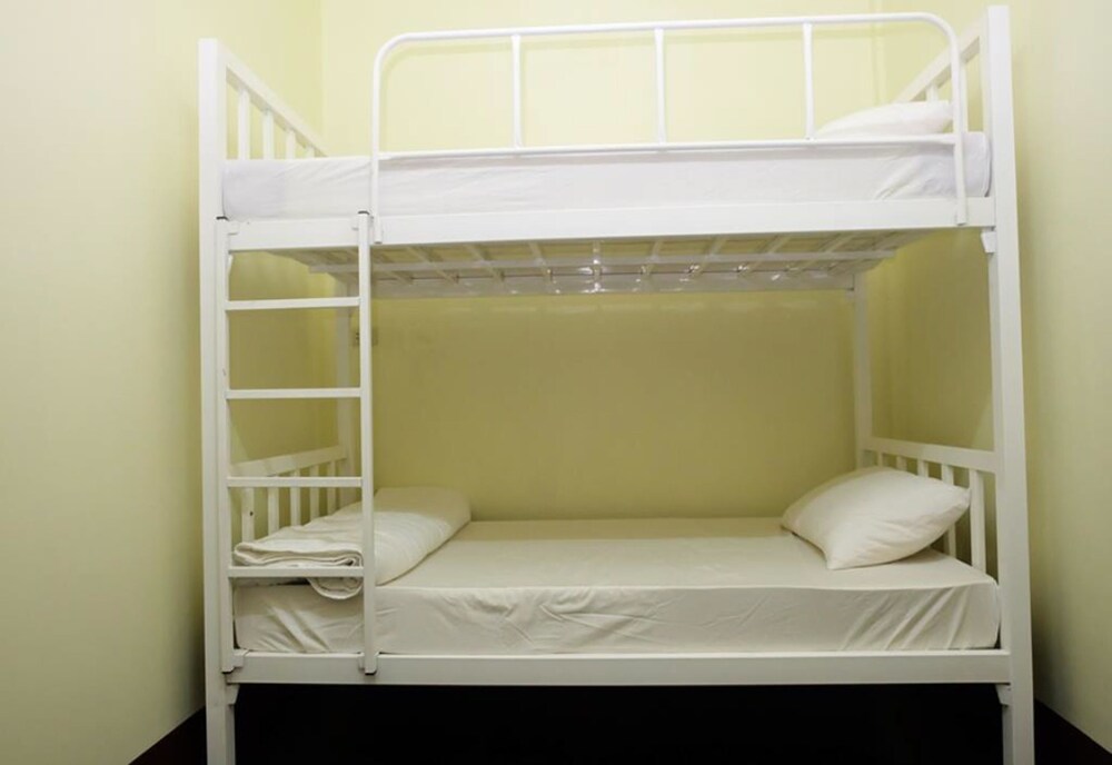 Green Box Hostel