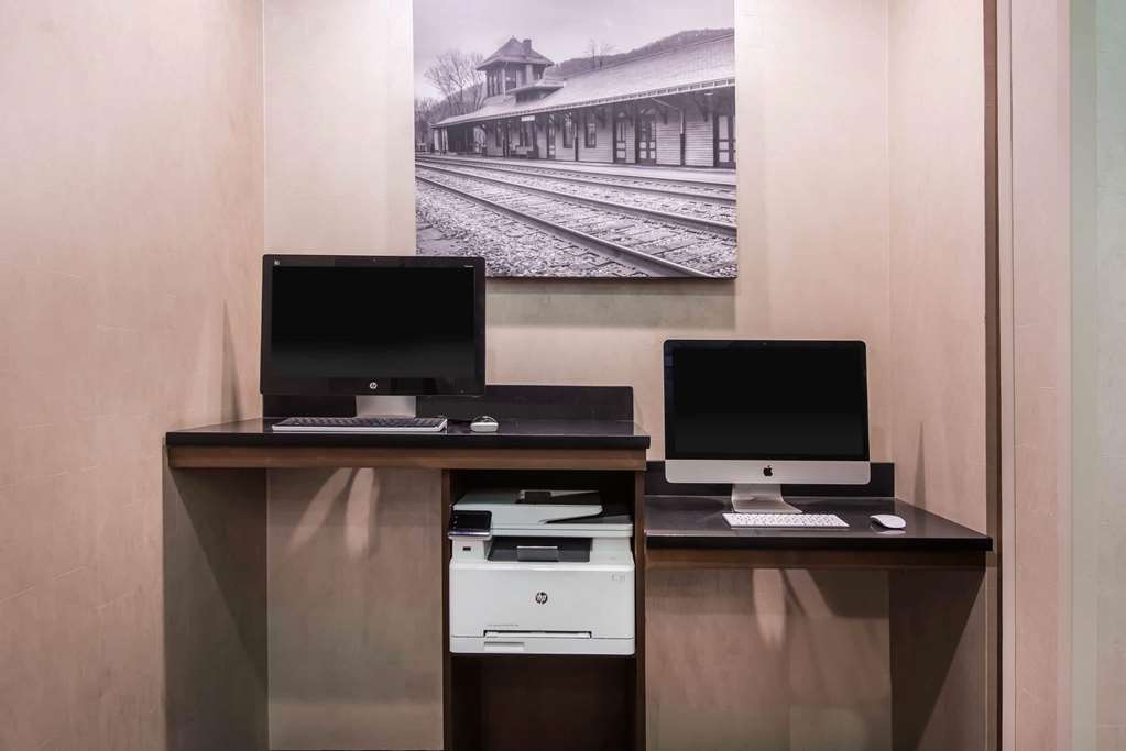 La Quinta Inn & Suites by Wyndham Morgantown - photo 69
