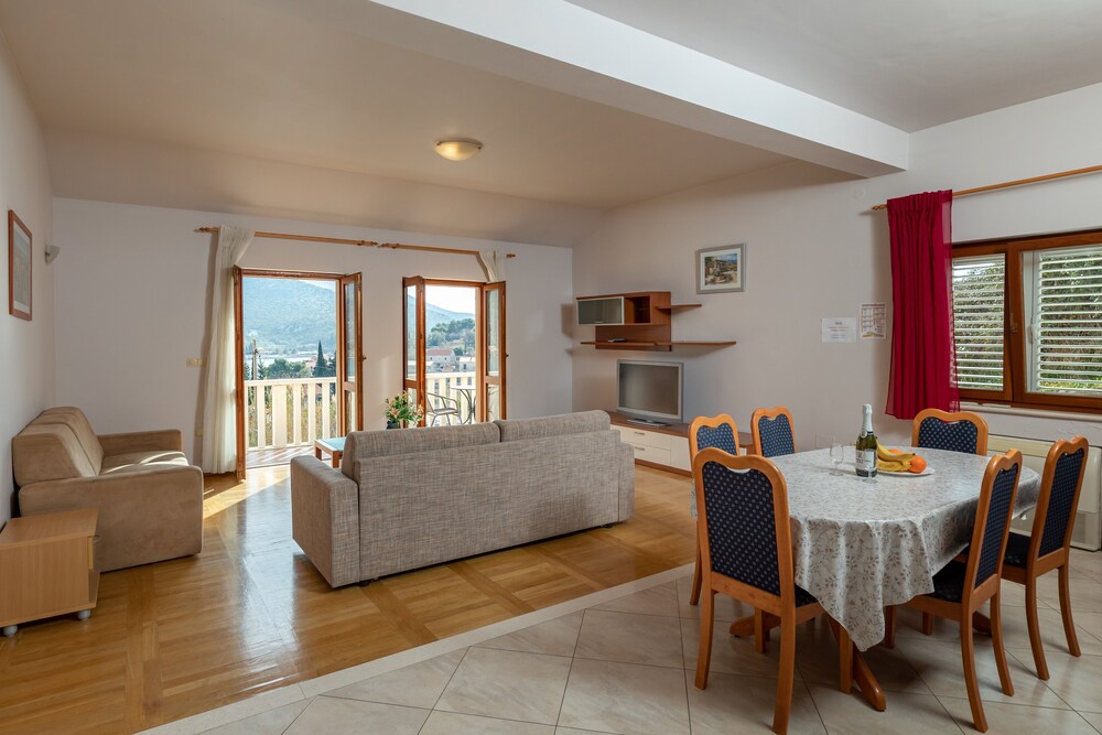 Apartments Zaton Bay