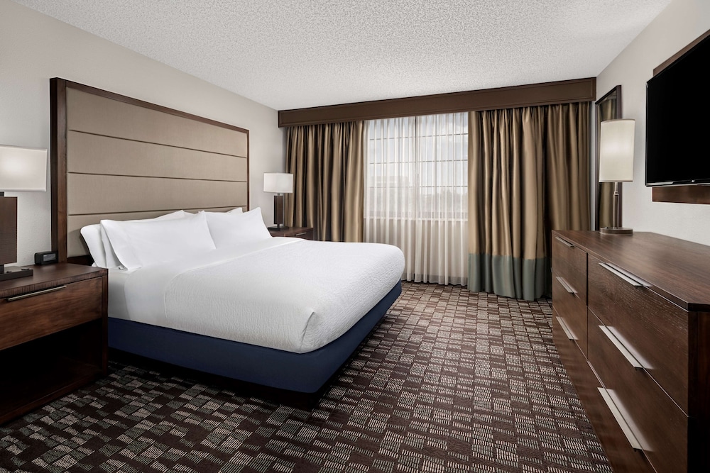 Embassy Suites by Hilton Nashville Airport - photo 17