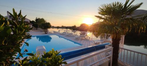 Waterfront Villa Sunset Dream With Pool — 4-Star Luxury Hotel in Trebinje, Bosnia and Herzegovina