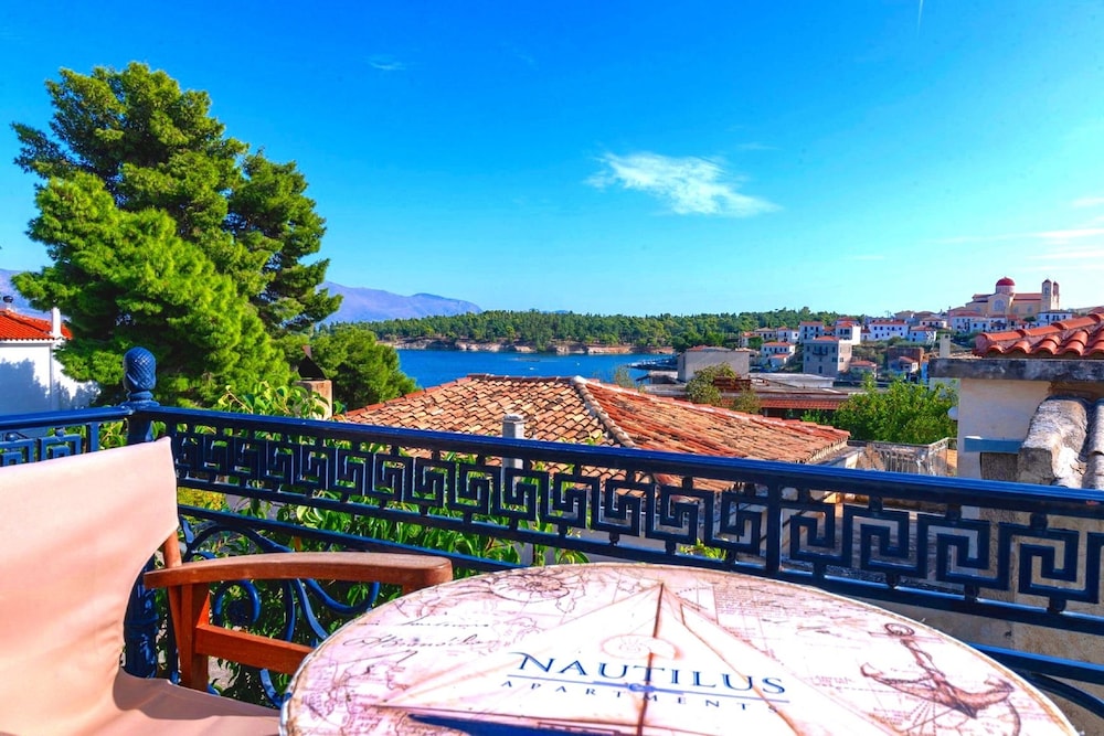 Nautilus Luxury Suites — 4-Star Luxury Hotel in Galaxidhion, Greece