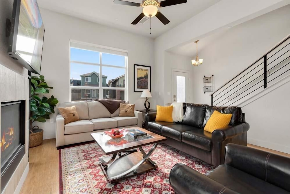 Modern Townhome Steps from the Brewery District in Fort Collins, United States