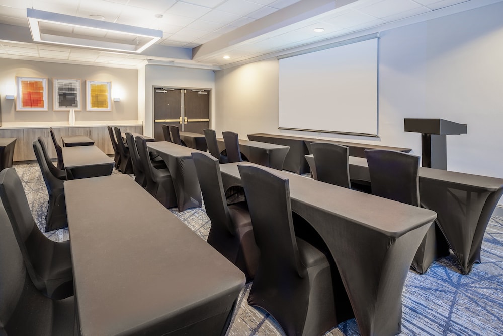 Holiday Inn Express Hotel & Suites New Tampa I 75 by IHG - photo 68