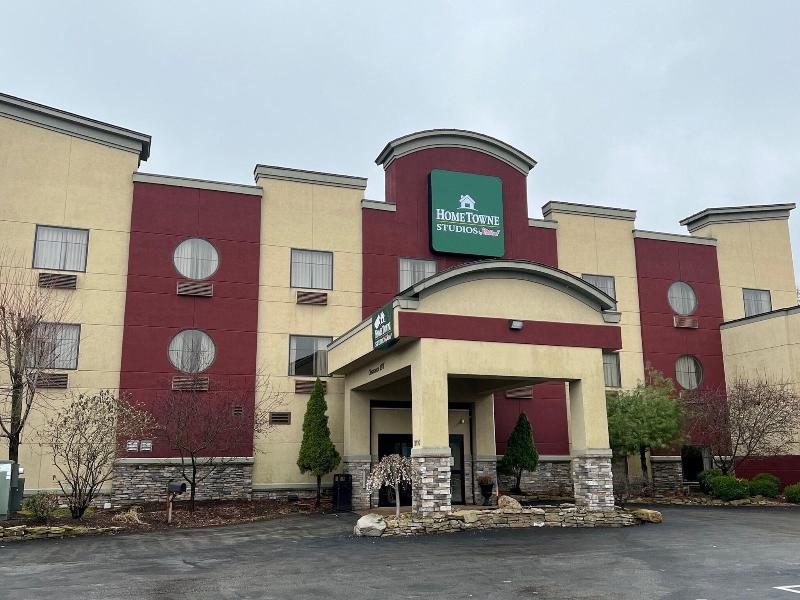 HomeTowne Studios & Suites Washington - last minute hotel in Washington