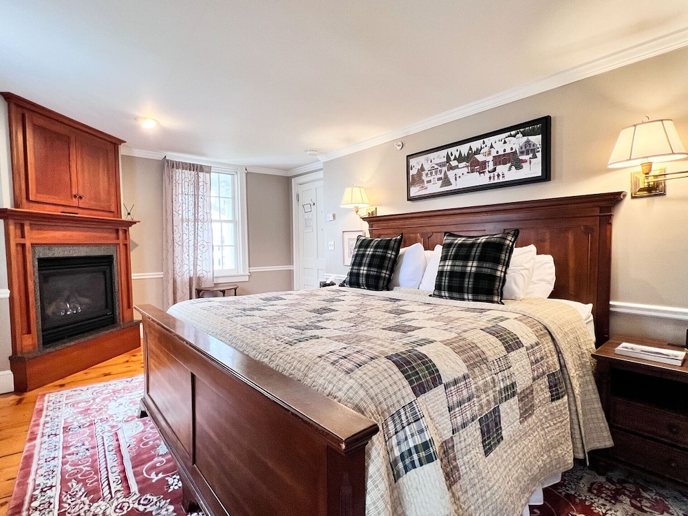 Four Columns Inn - photo 31