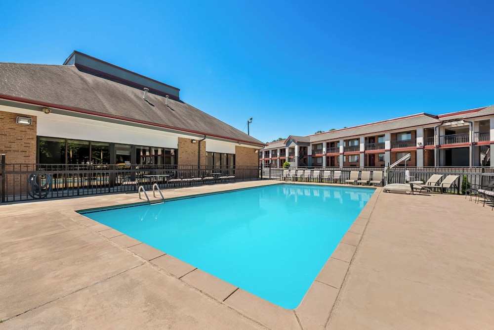 Red Roof Inn Sanford - photo 32