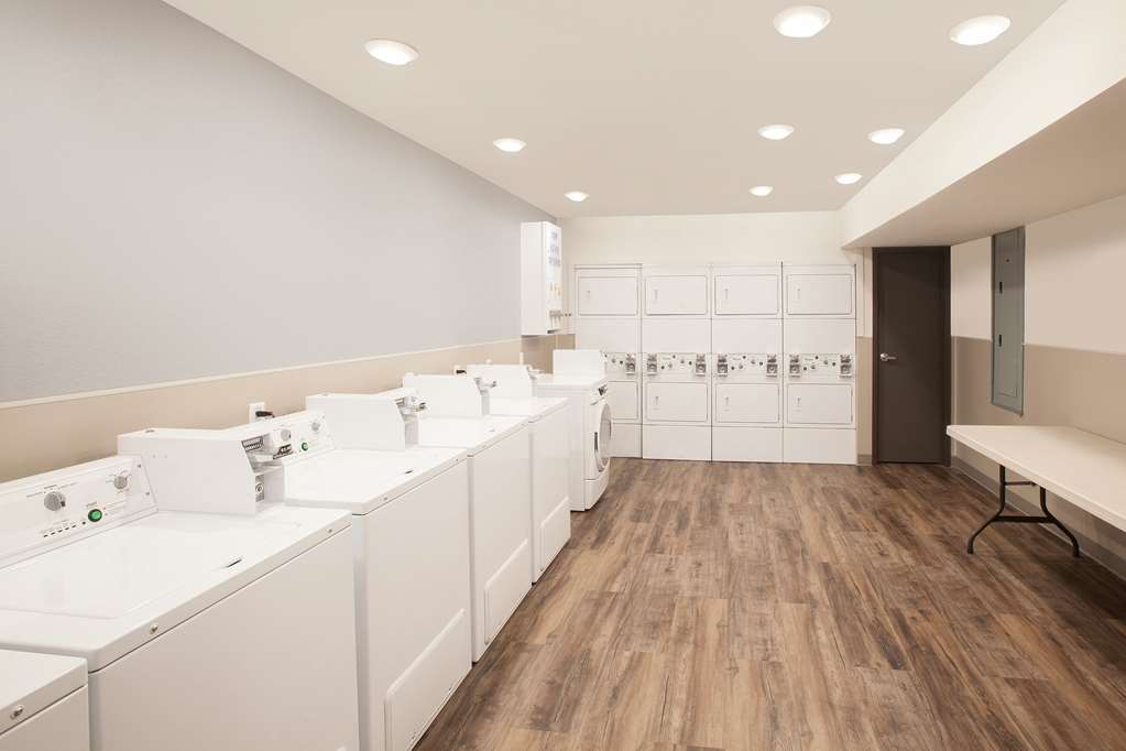 WoodSpring Suites West Monroe - photo 17