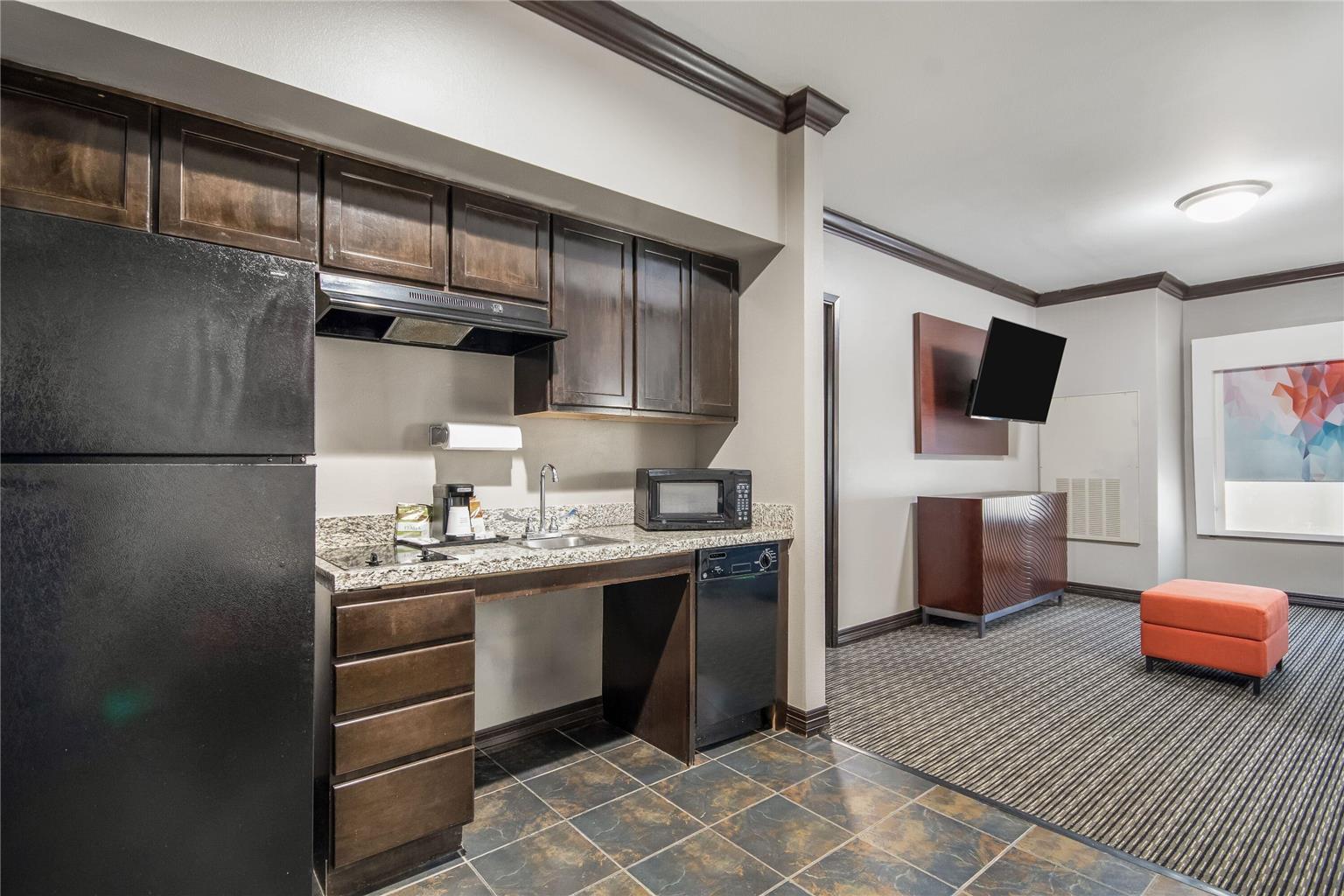 Hawthorn Suites by Wyndham Lubbock - photo 33