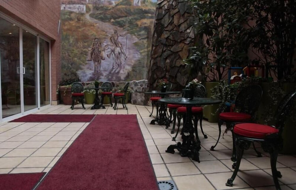 Hotel photo 2