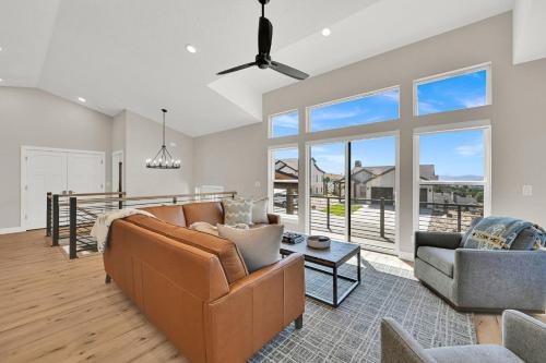 NEW 5 Bedroom House All Season Paradise Powder Mountain Views & Golfing — 4-Star Luxury Hotel in Eden, United States