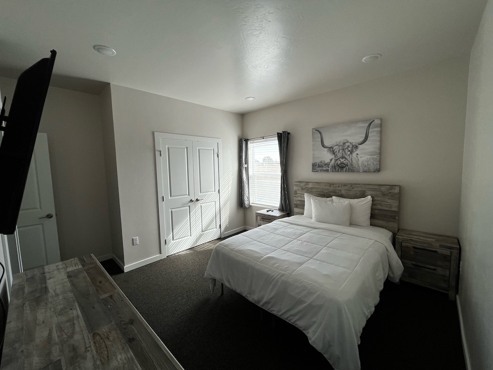 Longhorn Flats - photo 2