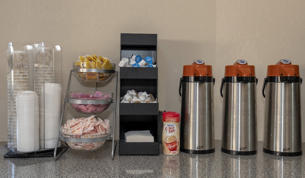 Red Roof Inn Milford New Haven - photo 3