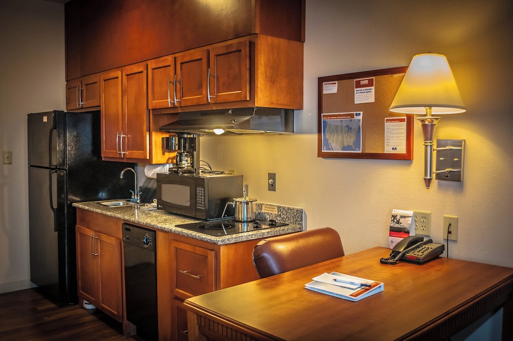 Candlewood Suites New Iberia by IHG - photo 18