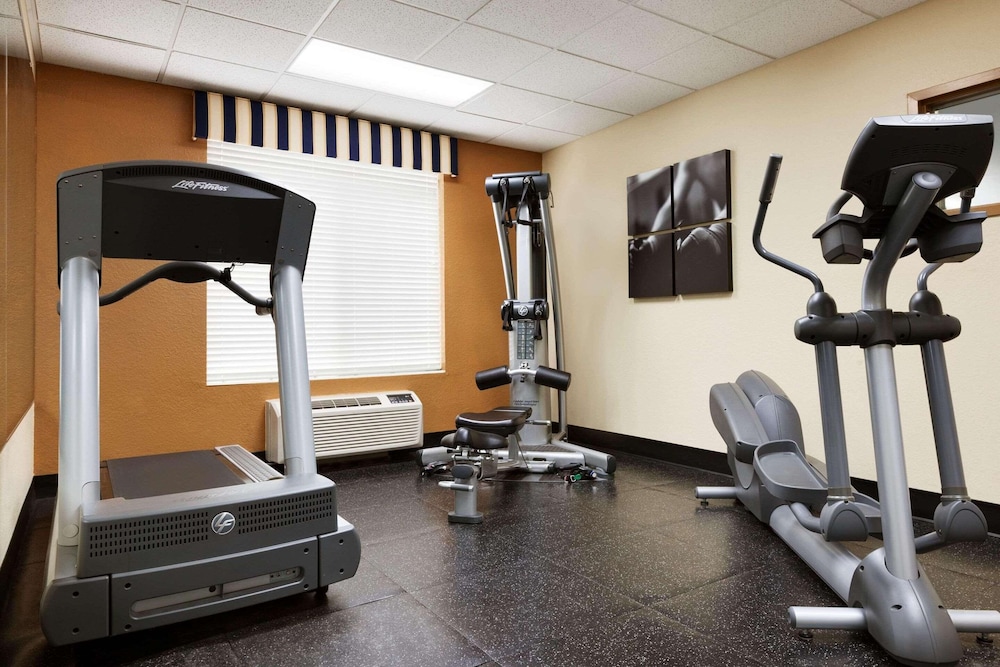 Country Inn & Suites by Radisson Lexington VA - photo 20