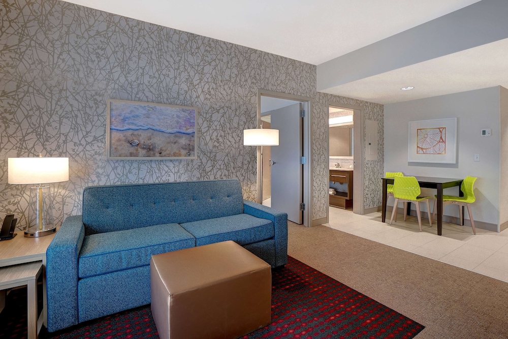 Home2 Suites by Hilton Lakewood Ranch - photo 21