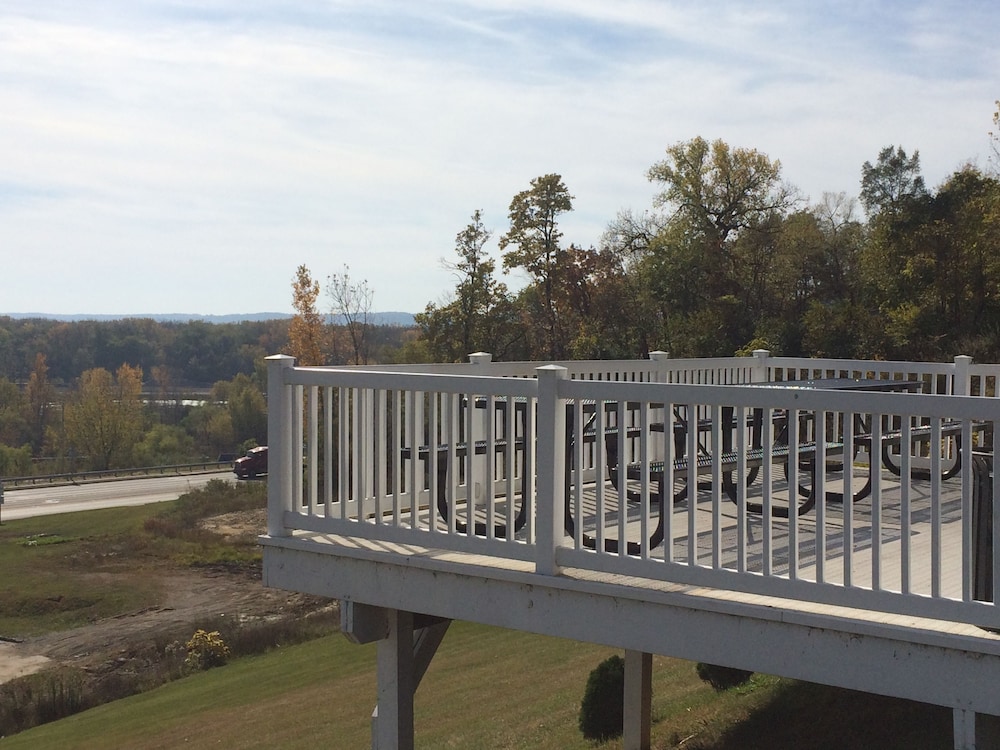 Savanna Inn & Suites - photo 45