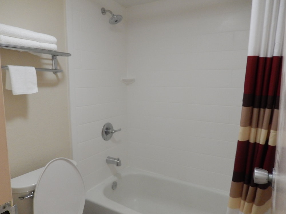 Red Roof Inn Wheelersburg - photo 9
