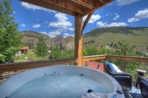 Top of the Town — hotel in Creede