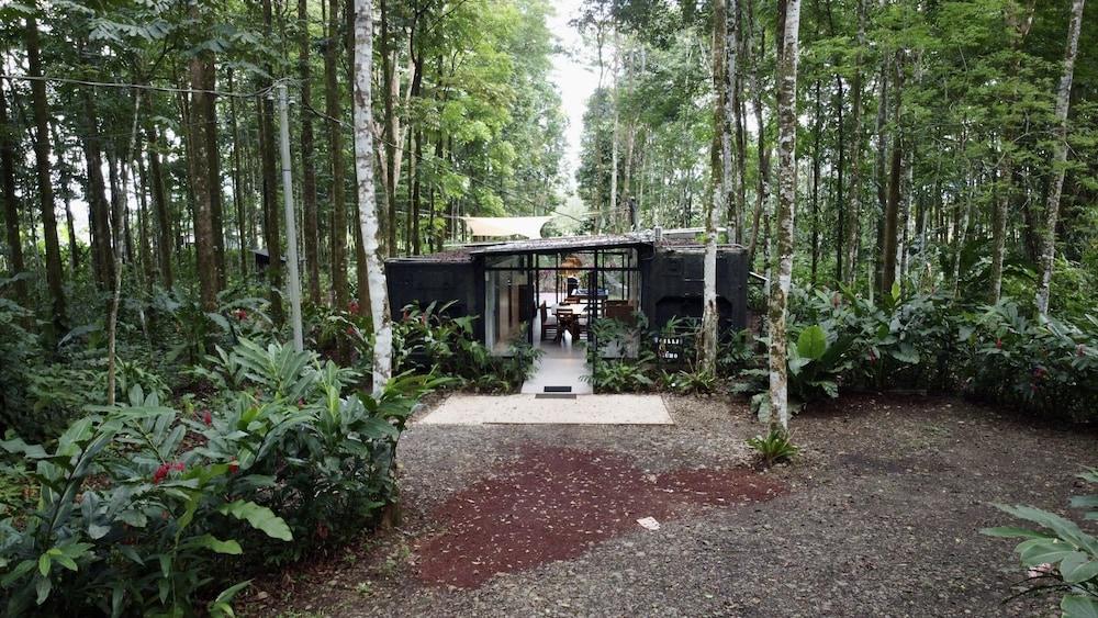 Almendros Eco Villas — 4-Star Luxury Hotel in Fortuna, Costa Rica