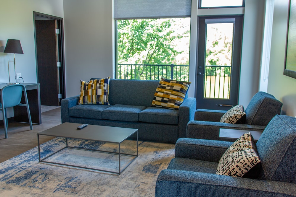 Watershed Hotel - photo 18