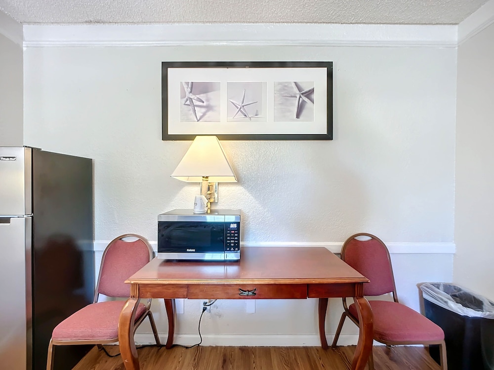Stayable Suites Jacksonville - photo 45