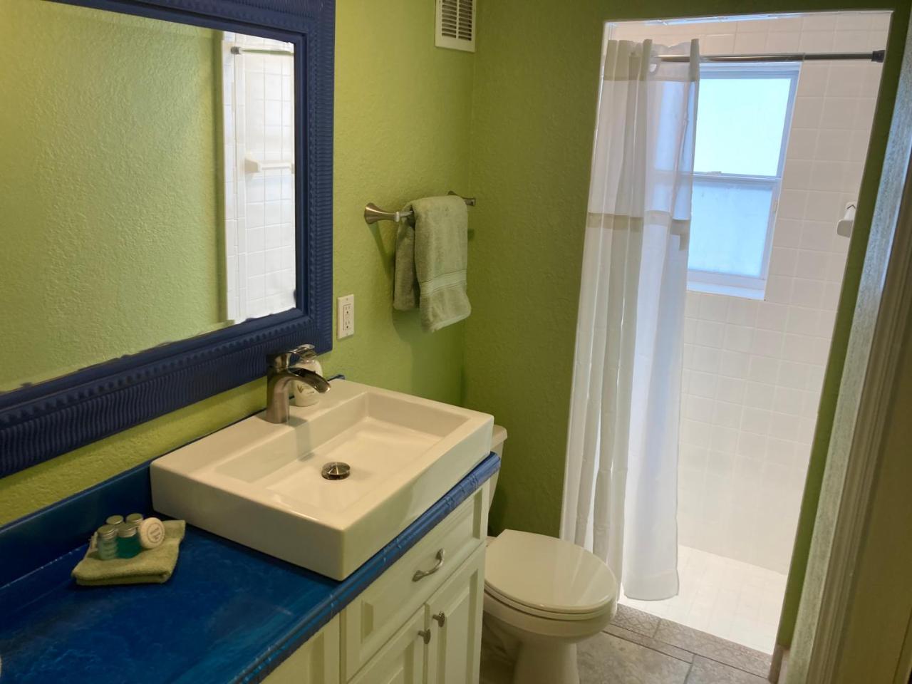 3gulls Inn Ozona Boutique Hotel Steps From Restaurants & Brewery Swimspa Pool Pet Friendly - photo 22