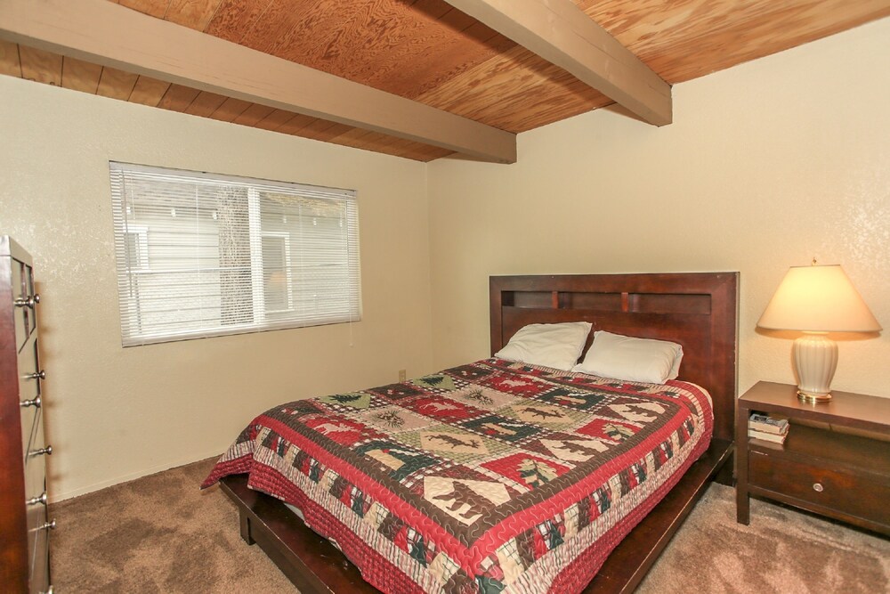 Bearly Rustic — Big Bear City — photo 5