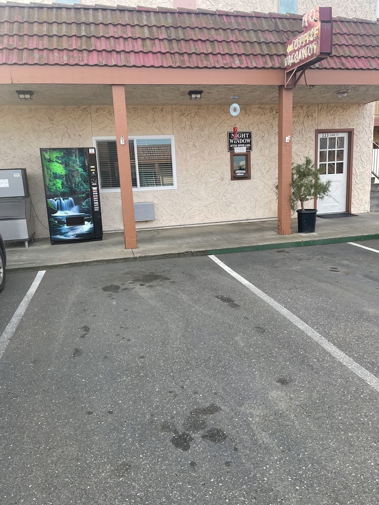 Crystal Motel - photo 20