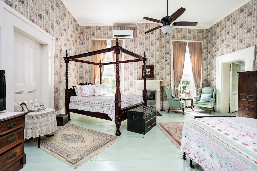 Historic Maple Hill Manor - photo 25
