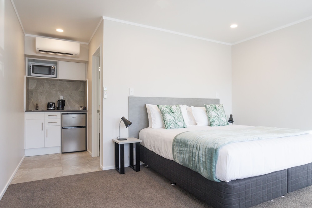 BK's Pohutukawa Lodge — 4-Star Luxury Hotel in Whangarei, New Zealand