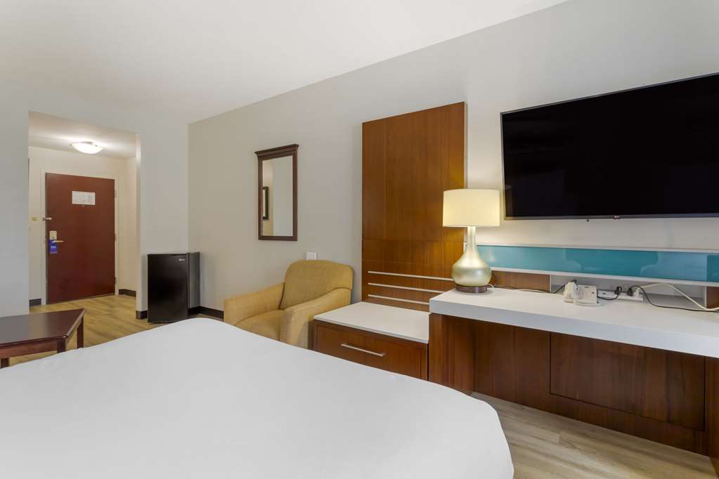 Comfort Suites Kodak Sevierville - photo 18
