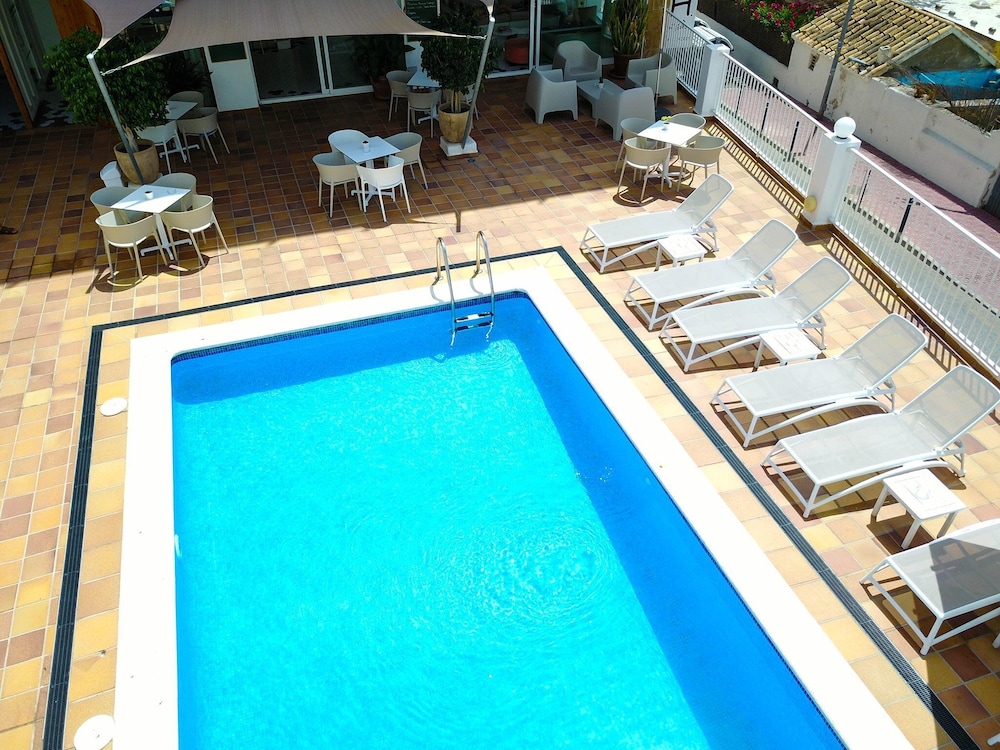 Hotel Es Mitjorn in Sant Antoni De Portmany, Spain