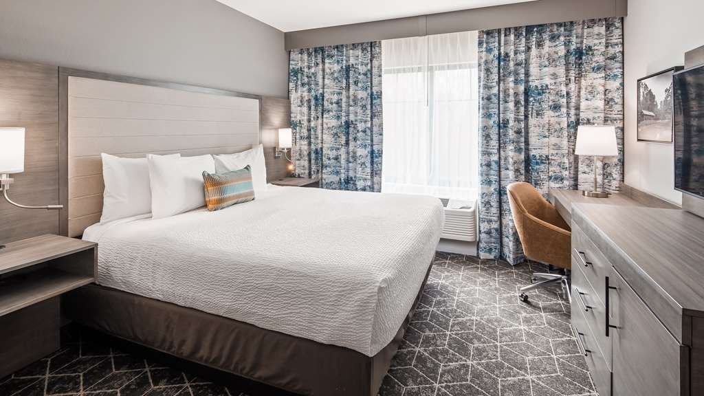 Best Western Plus Lawrenceburg - photo 11