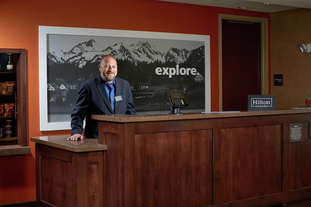 Hampton Inn & Suites Salem OR - photo 2