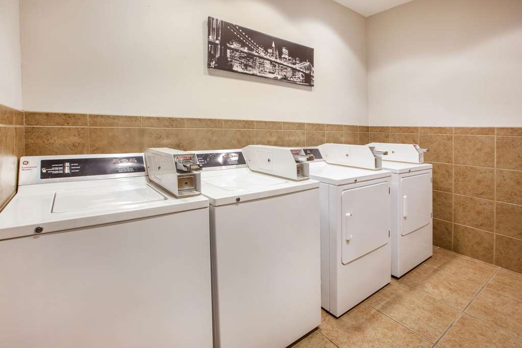 La Quinta Inn & Suites by Wyndham Cincinnati Airpt Florence - photo 34