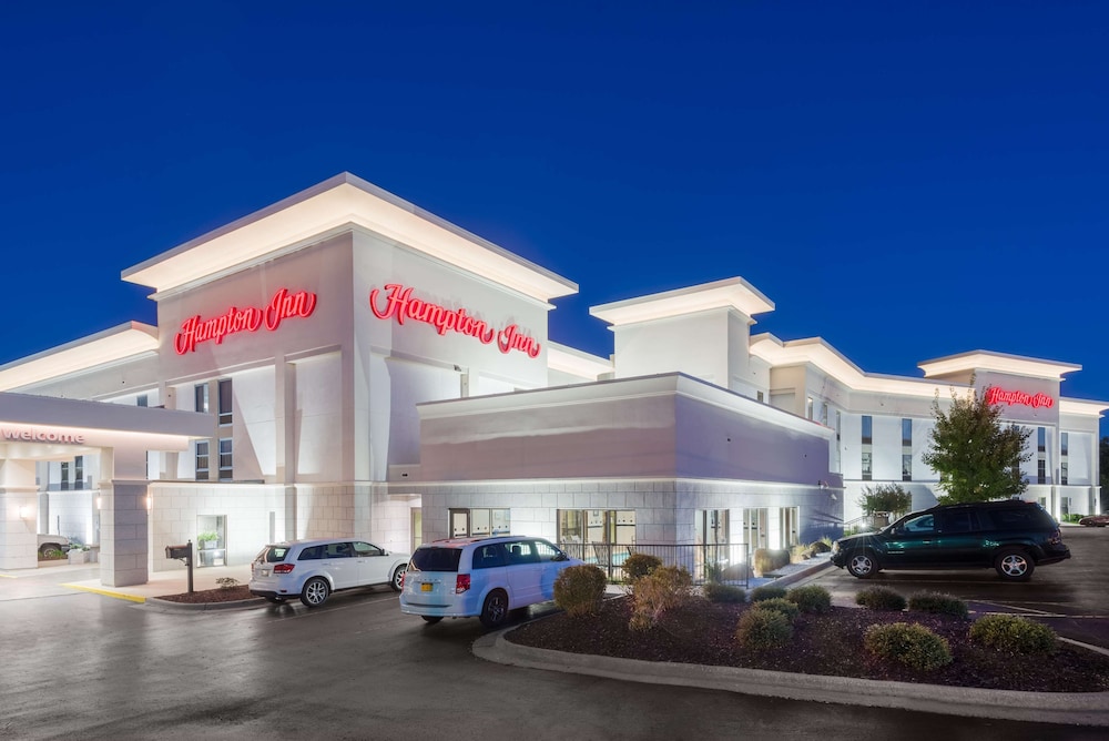 Hampton Inn Mount Airy - photo 50