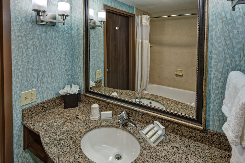 Hilton Garden Inn Tulsa Midtown - photo 20