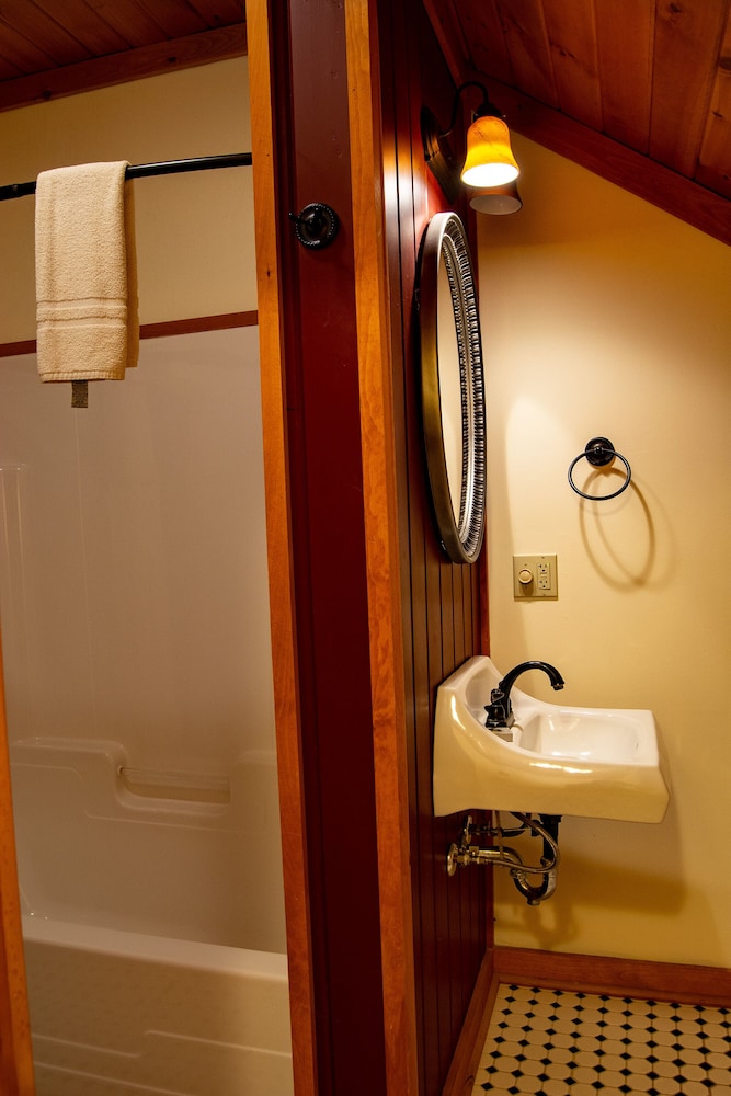 Ampersand Bay Resort - photo 149