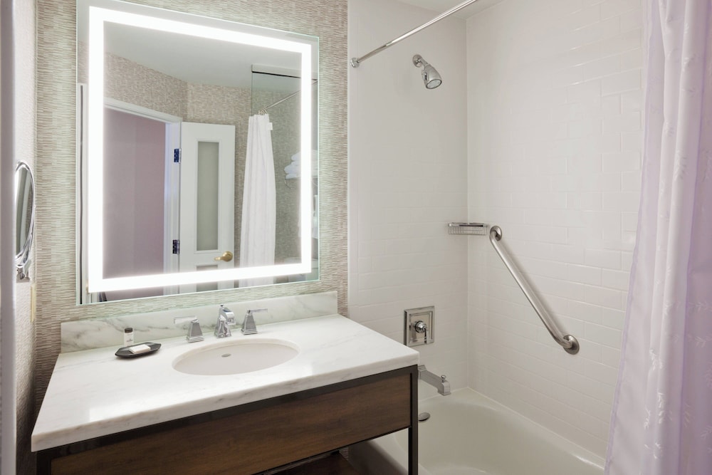 Sheraton St. Paul Woodbury Hotel - photo 14