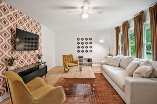Centrally Located 4BD Home BBQ Downtown Nearby — 4-Star Luxury Hotel in Raleigh, United States