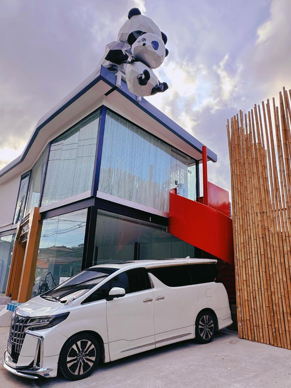 Yusu Hotel 羽宿酒店 - carbon neutral hotel in Phuket