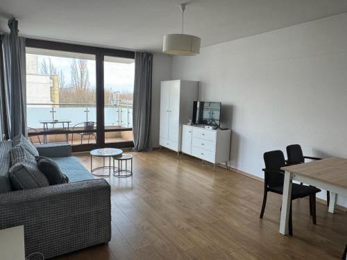 Apartament nad Wartą w Poznaniu w centrum — 4-Star Luxury Hotel in Poznan, Poland