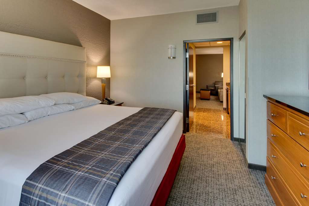 Drury Inn & Suites Phoenix Happy Valley - photo 19