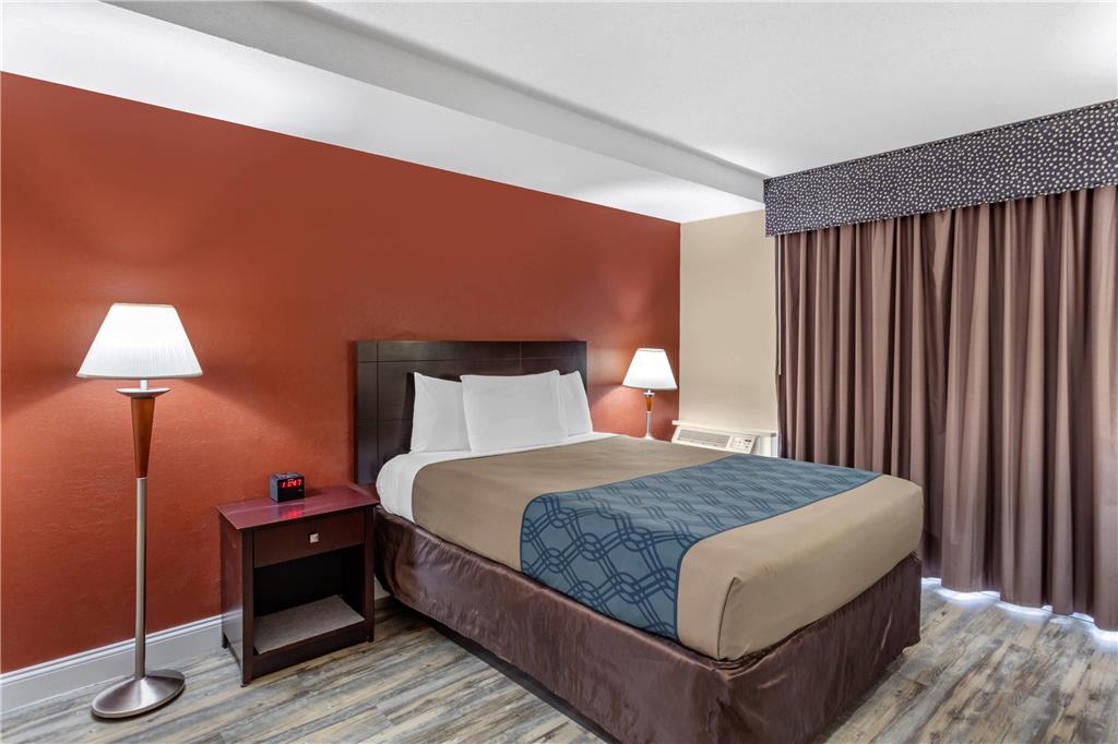 Econo Lodge Inn & Suites Old Saybrook Westbrook - photo 9